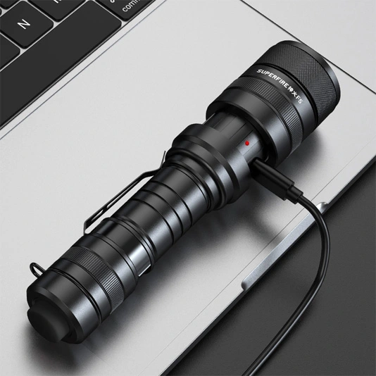 Zoombare taktische Taschenlampe SUPER FIRE F5 1100 Lumen