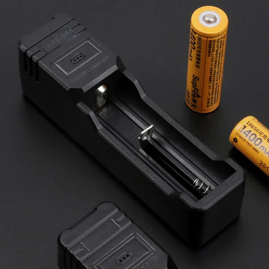 SUPER FIRE AC16 sicheres und sicheres USB-Ladegerät