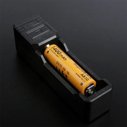 SUPER FIRE AC16 sicheres und sicheres USB-Ladegerät