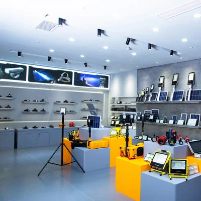 Einführung in die SUPERFIRE-Ausstellungs halle für Marken produkte